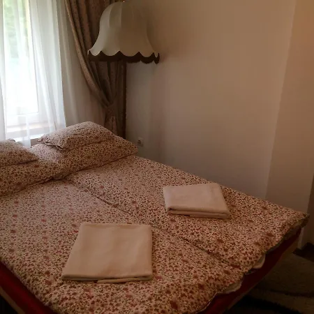 Liliom Vendeghaz Visegrád